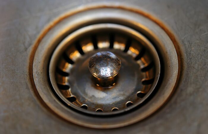 5_astuces_efficaces_pour_dire_adieu_aux_mauvaises_odeurs_de_canalisation